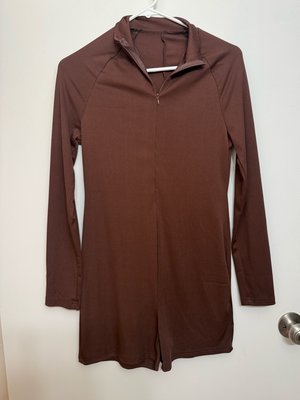 SHEIN Brown Long-Sleeve Zipper Romper